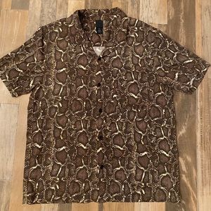 Men’s H&M snakeskin button down size L